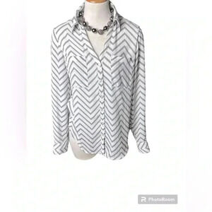 3/$20 EXPRESS the portofino shirt sm collared chevron high low adjustable sleeve